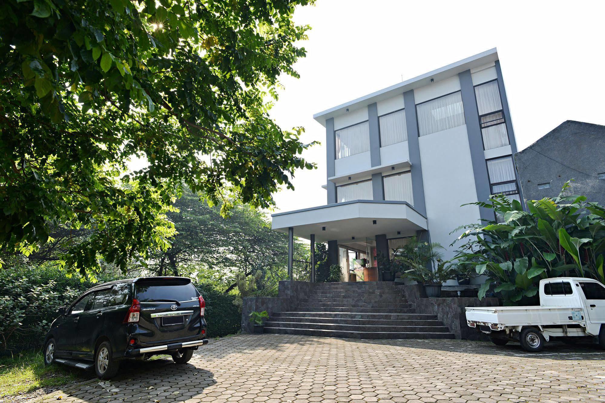 Zen Pasteur Dangdeur Hotel 2*